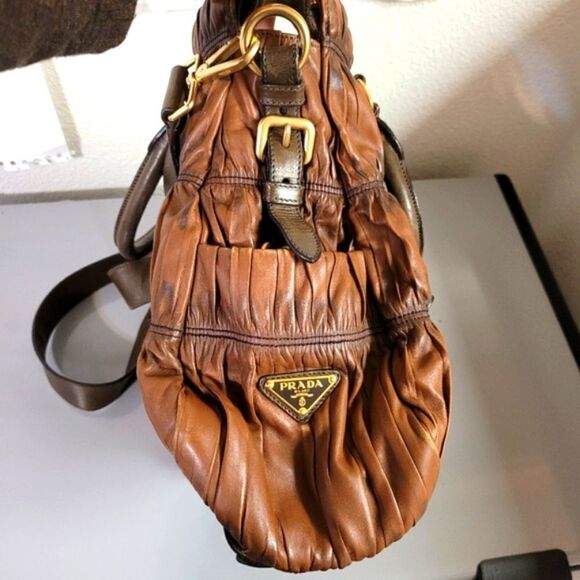 PRADA Tessuto Nappa Gaufre Messenger Bag - Picture 4 of 10